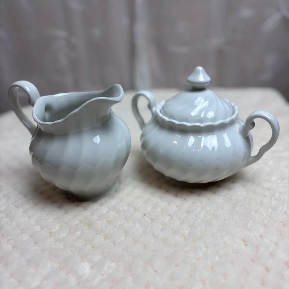 Vintage Johnson Brothers Snow White Swirl Sugar Bowl/w Lid and Creamer